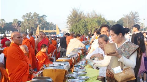 Nghi lễ Xaybath – Lễ cúng dường lớn nhất của người dân Lào