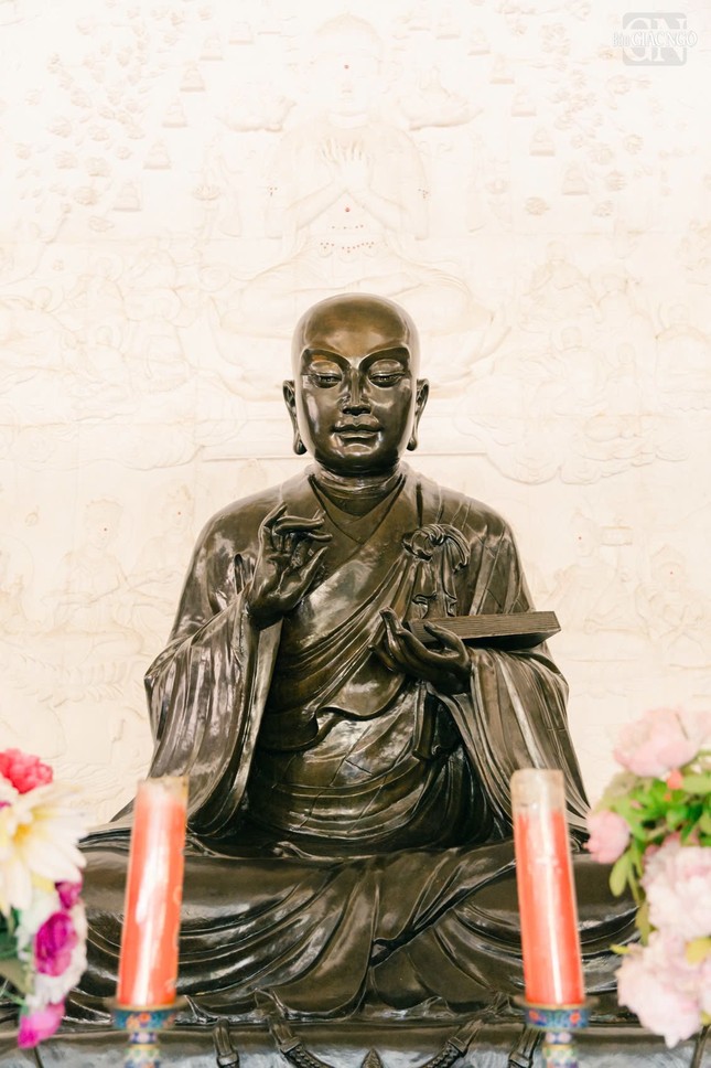 Z6430280947843 686e5852f61316796f7e96ce37bb1b38 217 9103