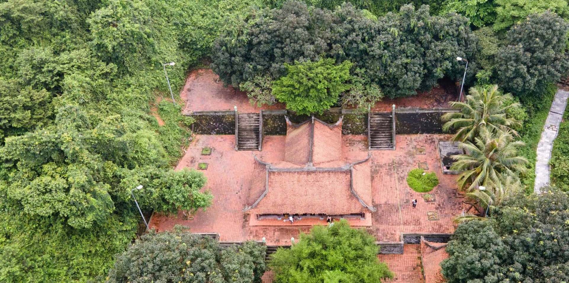 Chua song ngu banner