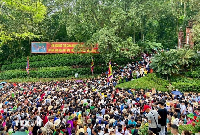 Ttxvn 0502 le hoi den hung 4148