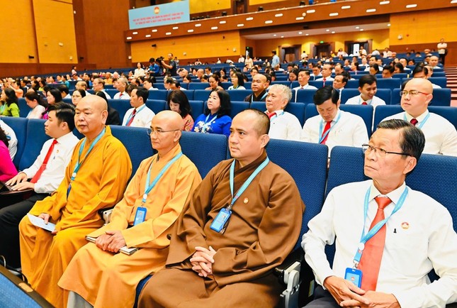 29978889052657488171 1935 4511