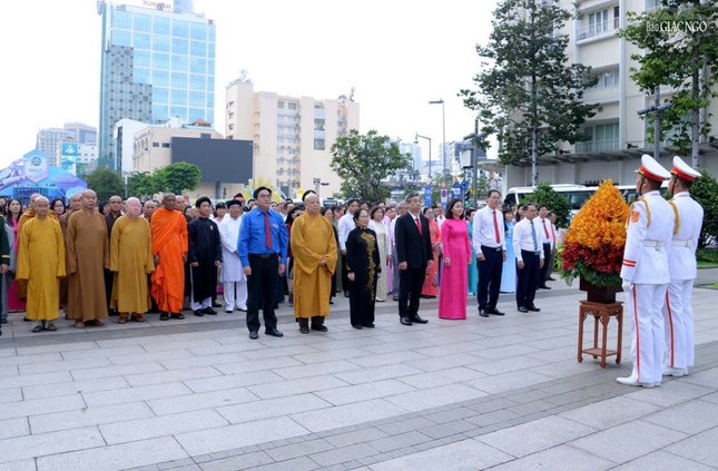 609ff67163d3ef8db6c26 2354