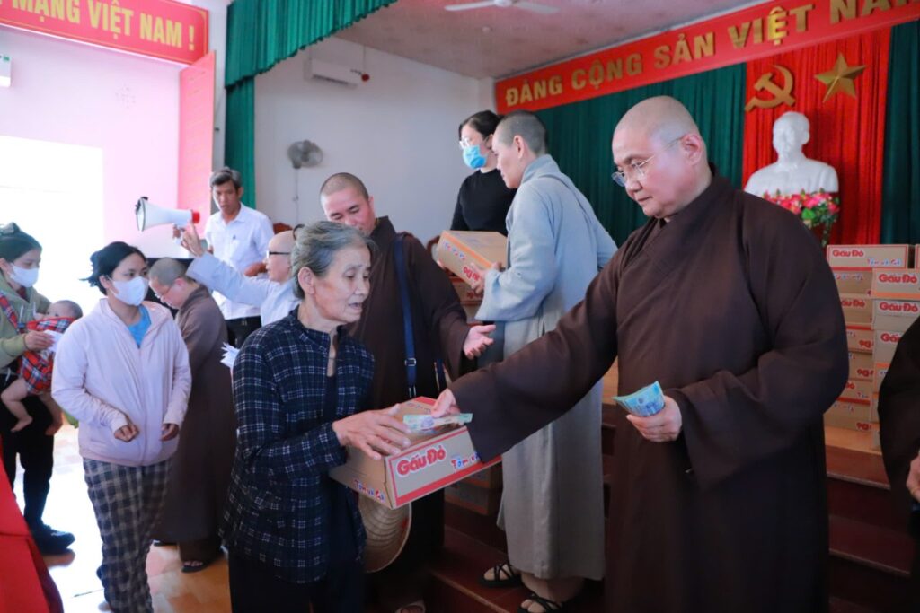 9371551b e873 4307 85f5 d4bdaa320c17