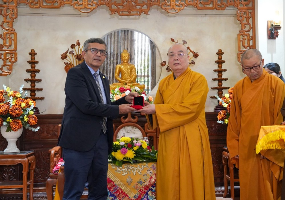 B3eac5fe 54dd 4d05 914e 8975c4a9447f crop