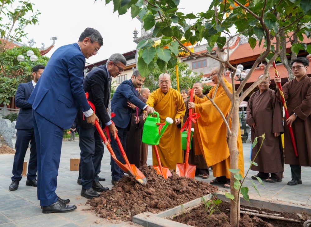 Beef06e6 ff2a 4420 8dc2 81b23481713d crop