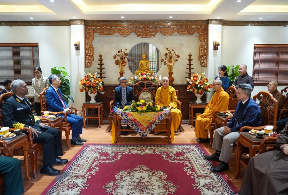 C6b4c723 6808 4c05 948e 5aa7e2a8f5cb crop