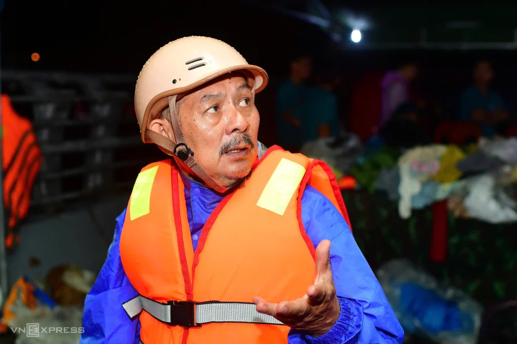 Chay lu Nha Trang 10 1763662539 1763664359 1763664914 1763665915 1763666751 1763667207 1763668912 1763670026 1763670196