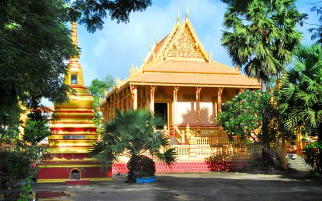 Chua khleang soc trang gan lien voi lich su lau doi