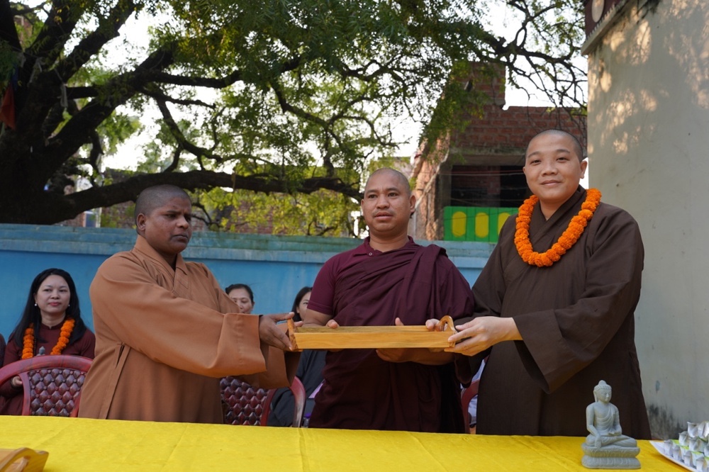 E863839d fa00 4afb bdfd 6f6f38ae3298