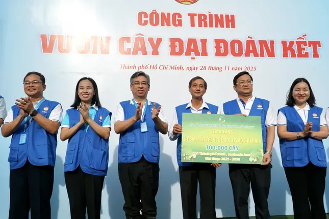 Vuon cay dai doan ket 2 7781 6483 352