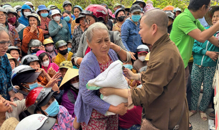 Z7270731721130 86669f05d99ad44c75c5c92455eb4057