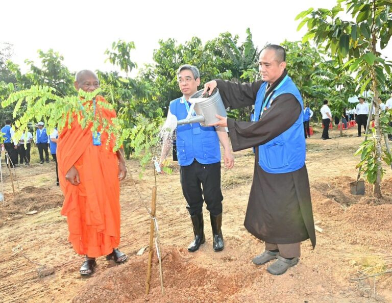 Z7272107070494 1691bb241ae8ddaeeb0c468036ea38d0 3306