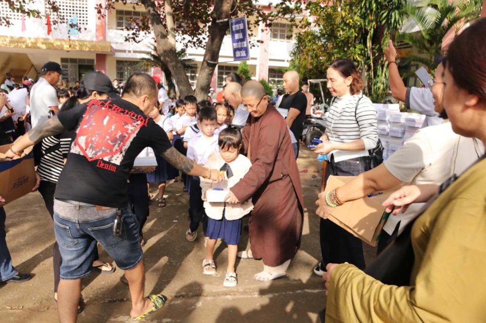 Acf3820b cd4e 47b5 bef9 bd681087ac92 crop