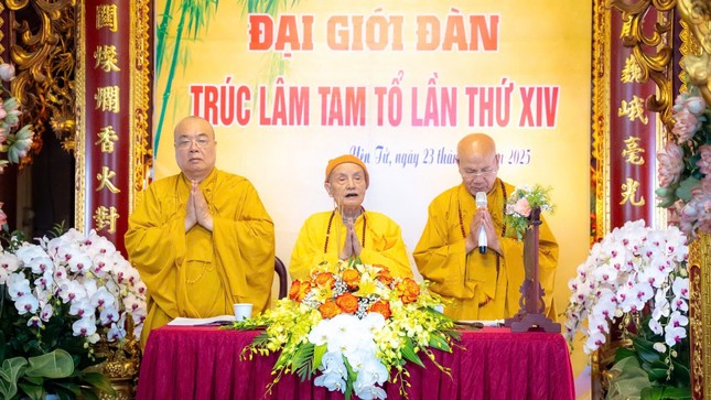 Z7361388032839 737b1a2e43385118465855d3bfd6f54c 6141