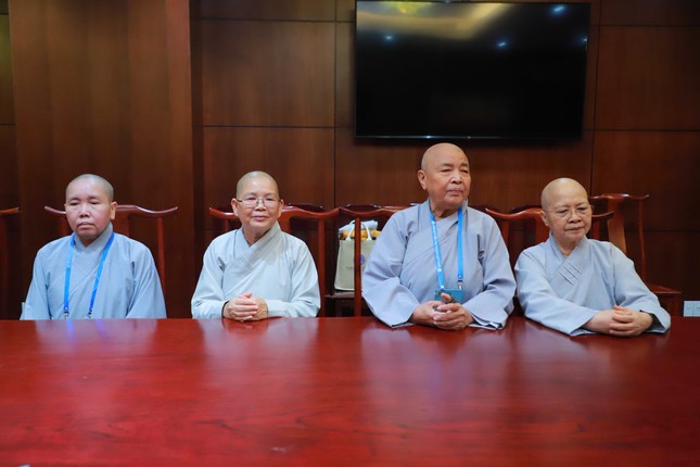 Z7363138712515 bb841c77421a13a6a593a49a718d3260 2585