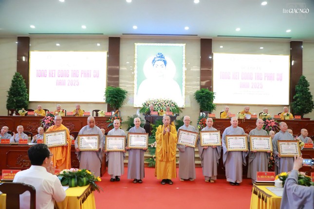 4209746160845442591 3 5281