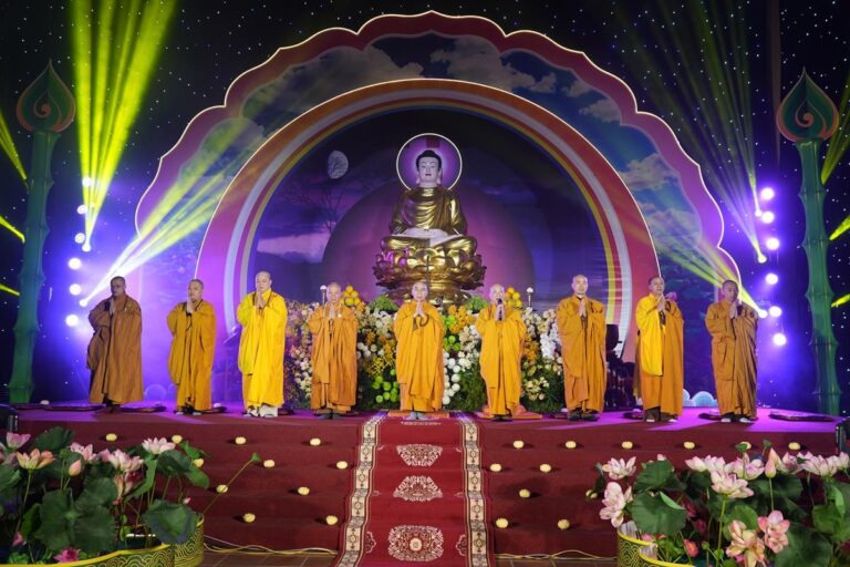 B8143749 52fc 49df 8cfd f9eea45c36a4