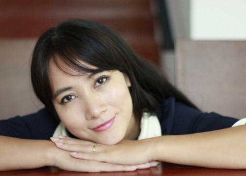 Nu kien truc su de con an chay