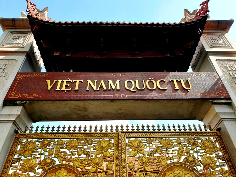 Viet nam quoc tu cong chua bang hieu 1 6120