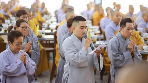 Phat tu pham trong dat nho thuyen tu bat nha con vuot qua noi dau mat 2 nguoi than nhat