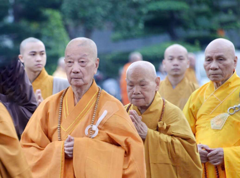 Thap da bao 7 8268 8874 9208