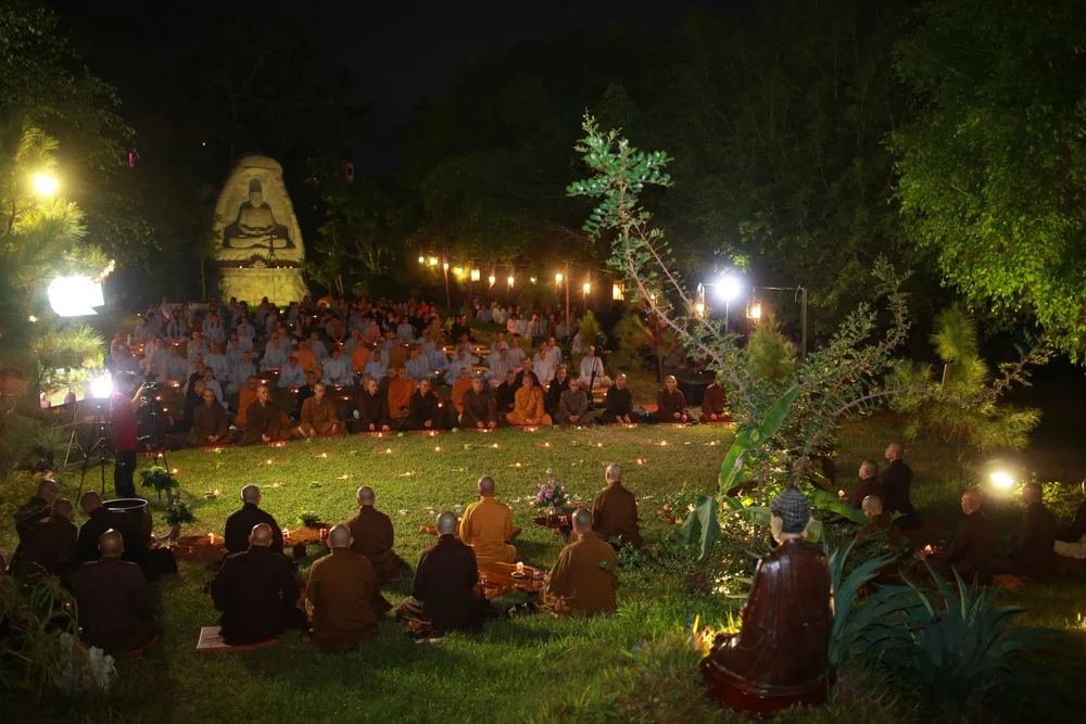 Thien tra tai tu vien khanh an