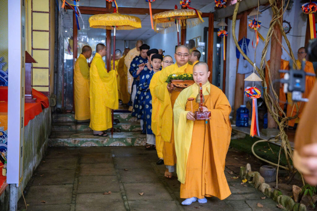 Z7606973416384 ed4f45756dd8e2ddd70cf1e24355781d