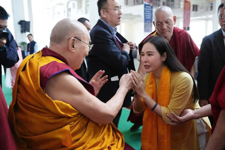 Z7673822114969 8b3cfbba7b2be6a950699ae3f3b8be3b