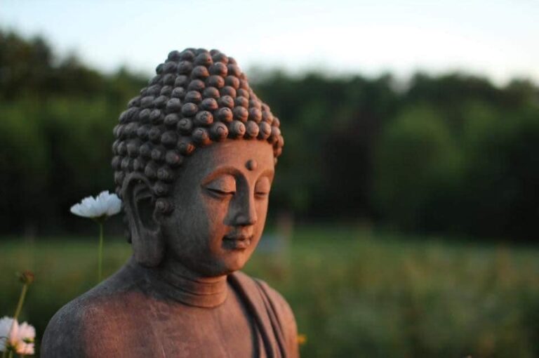 Tinh than tri an va bao an trong nha phat