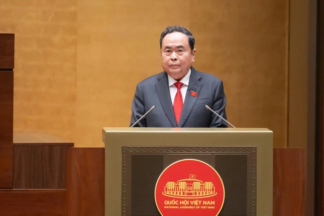 Tuyen the chu tich quoc hoi 18 1775450986931957790480 2815 8416.jpg