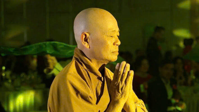 Buông xả trong Phật giáo: Bìa học lãnh đạo từ vua Trần Nhân Tông cho doanh nhân hiện đại