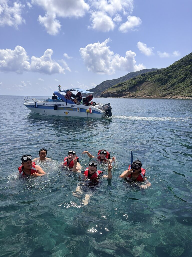 Z7733503878200 c1e53a1e00e8484b7bbf7dc60904aa7b