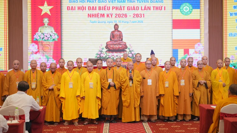 Phu04089 2468 8132.jpg
