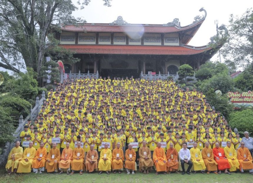 Lâm Đồng: Chùa Pháp Hoa khai mạc Khóa tu mùa hè Lắng nghe để hiểu, nhìn lại để thương
