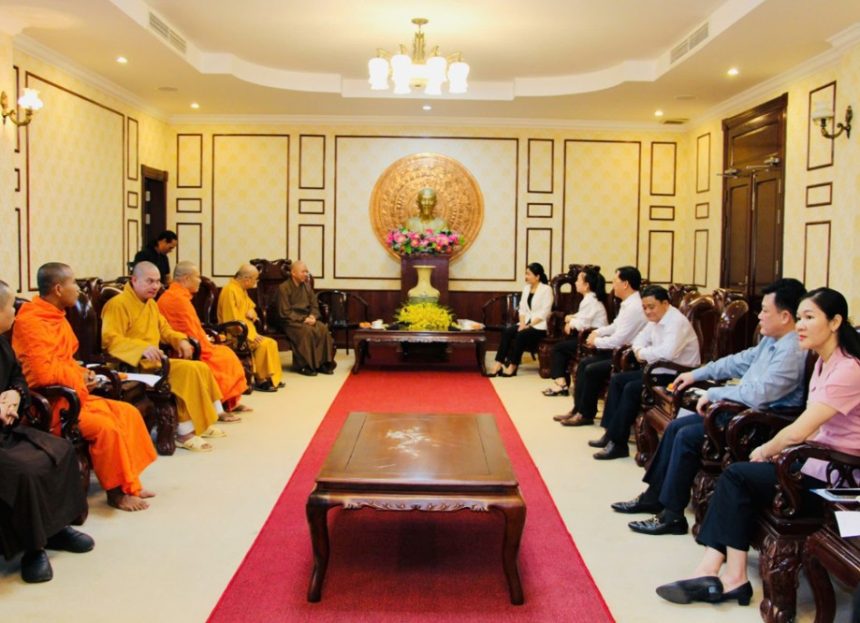 Bình Phước: Thường trực Ban Trị sự Phật giáo tỉnh thăm và chúc mừng Bí thư Tỉnh ủy Tôn Ngọc Hạnh