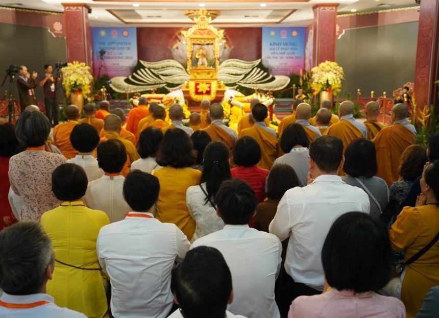 Chùa Quán Sứ trang nghiêm ngày đầu tiên khai mở chiêm bái Xá lợi Phật