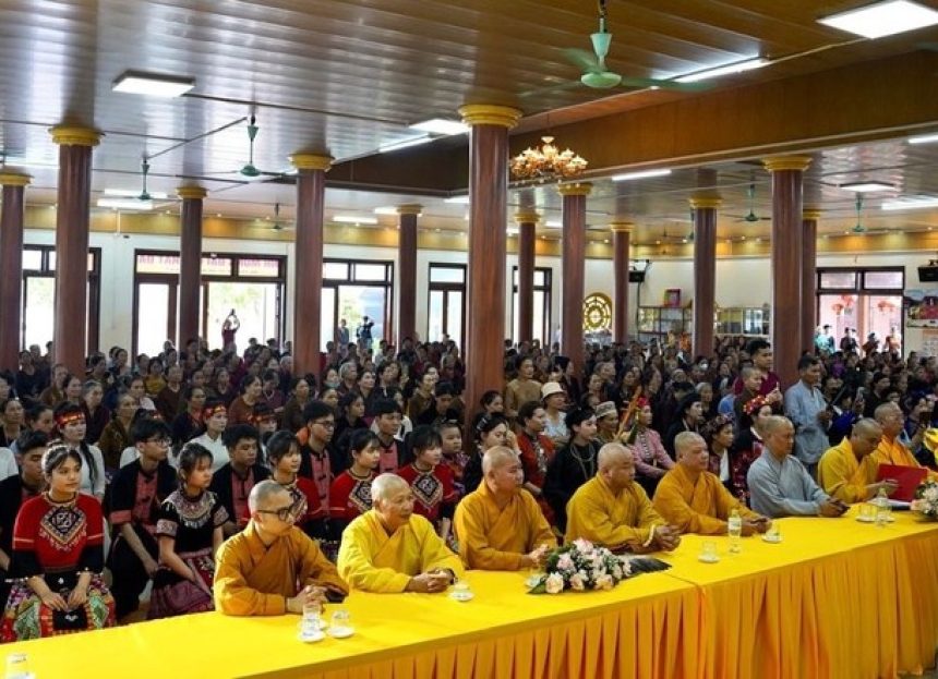 Yên Bái: Khai mạc khóa tu giao lưu văn hóa dân tộc 3 tỉnh thuộc vùng Tây Bắc