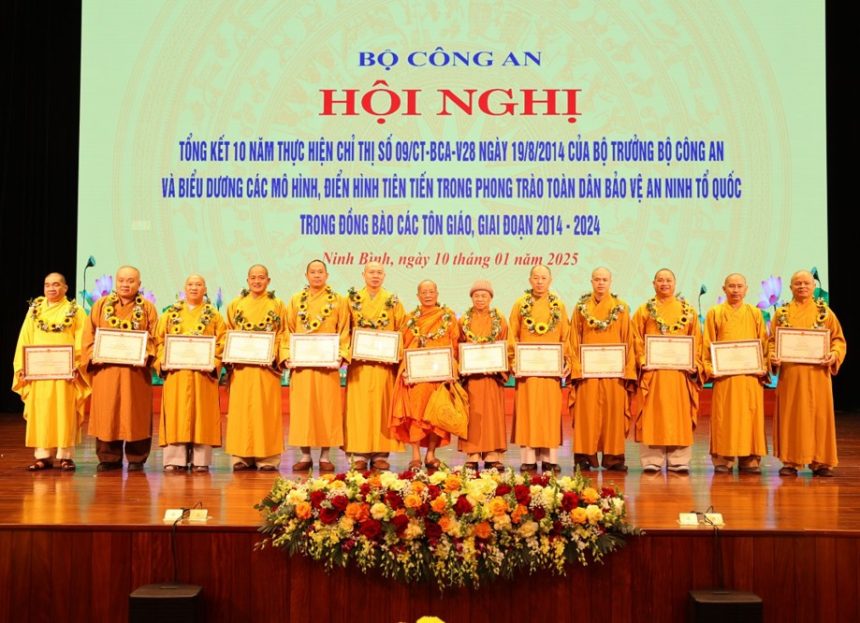 Phật giáo tham dự Hội nghị tổng kết 10 năm phong trào toàn dân bảo vệ an ninh Tổ quốc
