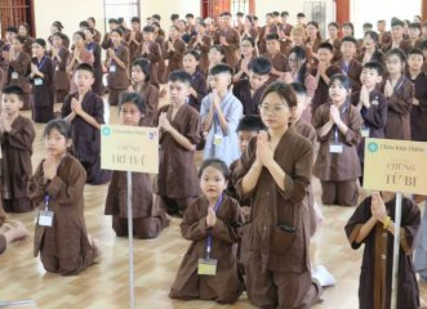 Hải Phòng: Khóa tu mùa hè Ươm mầm từ bi tại động Kim Thiên