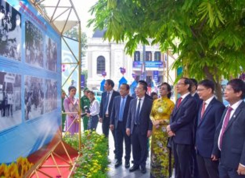 Khai mạc triển lãm ảnh “Báo chí Cách mạng Việt Nam – Một thế kỷ đồng hành cùng dân tộc”