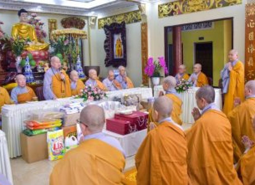 Ni trưởng Thích nữ Từ Nhẫn – Trưởng Phân ban Ni giới TP.HCM thăm 3 trường hạ Ni tại Thành phố