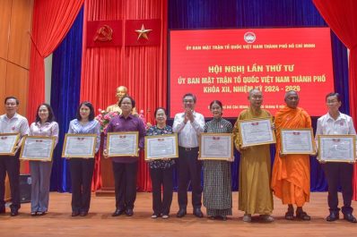 Hội nghị lần thứ 4 khóa XII và công bố quyết định kết thúc hoạt động Ủy ban MTTQVN TP.HCM