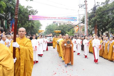 Hưng Yên: Trang nghiêm tổ chức lễ cung rước Xá lợi Đức Phật về tôn trí tại chùa Chuông