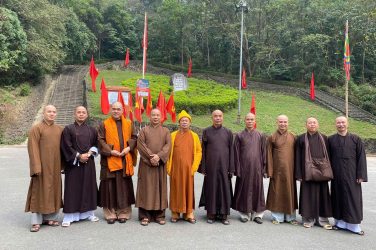 Hành trình về Vạn Hạnh - Một ngày tháng bảy của tâm linh và ký ức
