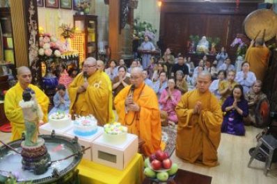TP.HCM: Động Lộc Dã (quận 8) trang nghiêm Đại lễ Phật đản và trao quà cho người khiếm thị