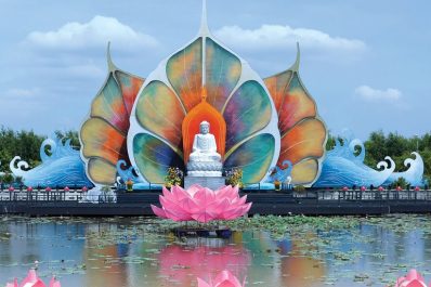 Bậc chẳng nhiễm thế gian