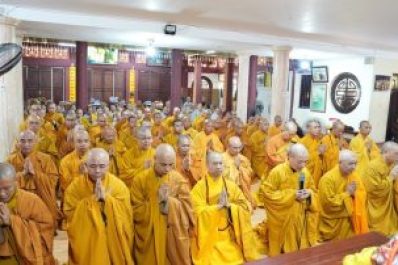Hà Nội: Đại diện 18 trường hạ đảnh lễ Giác linh Đức Đệ tam Pháp chủ GHPGVN tại tổ đình Viên Minh