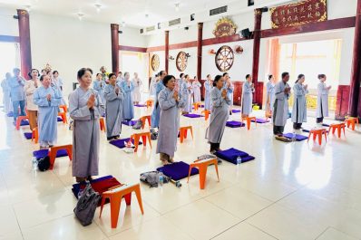 Kiên Giang: Trang nghiêm khóa lạy Ngũ bách danh tại chùa Phật Quang