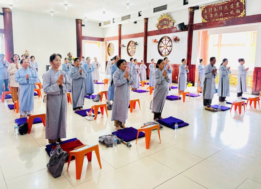 Kiên Giang: Trang nghiêm khóa lạy Ngũ bách danh tại chùa Phật Quang
