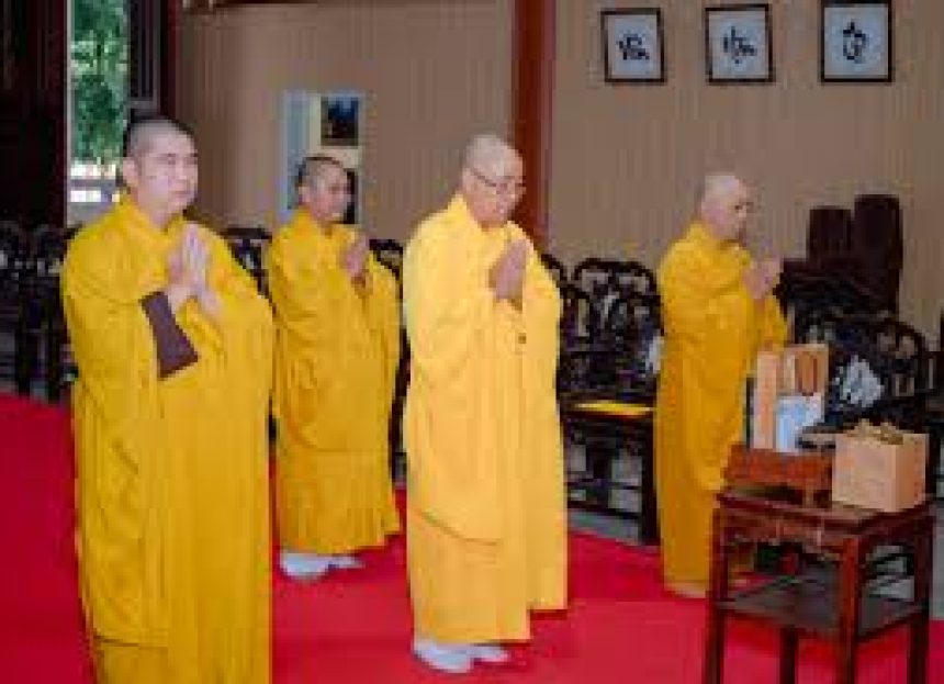 Ban Trị sự Phật giáo tỉnh Bình Thuận khánh tuế Trưởng lão Hòa thượng Chủ tịch
